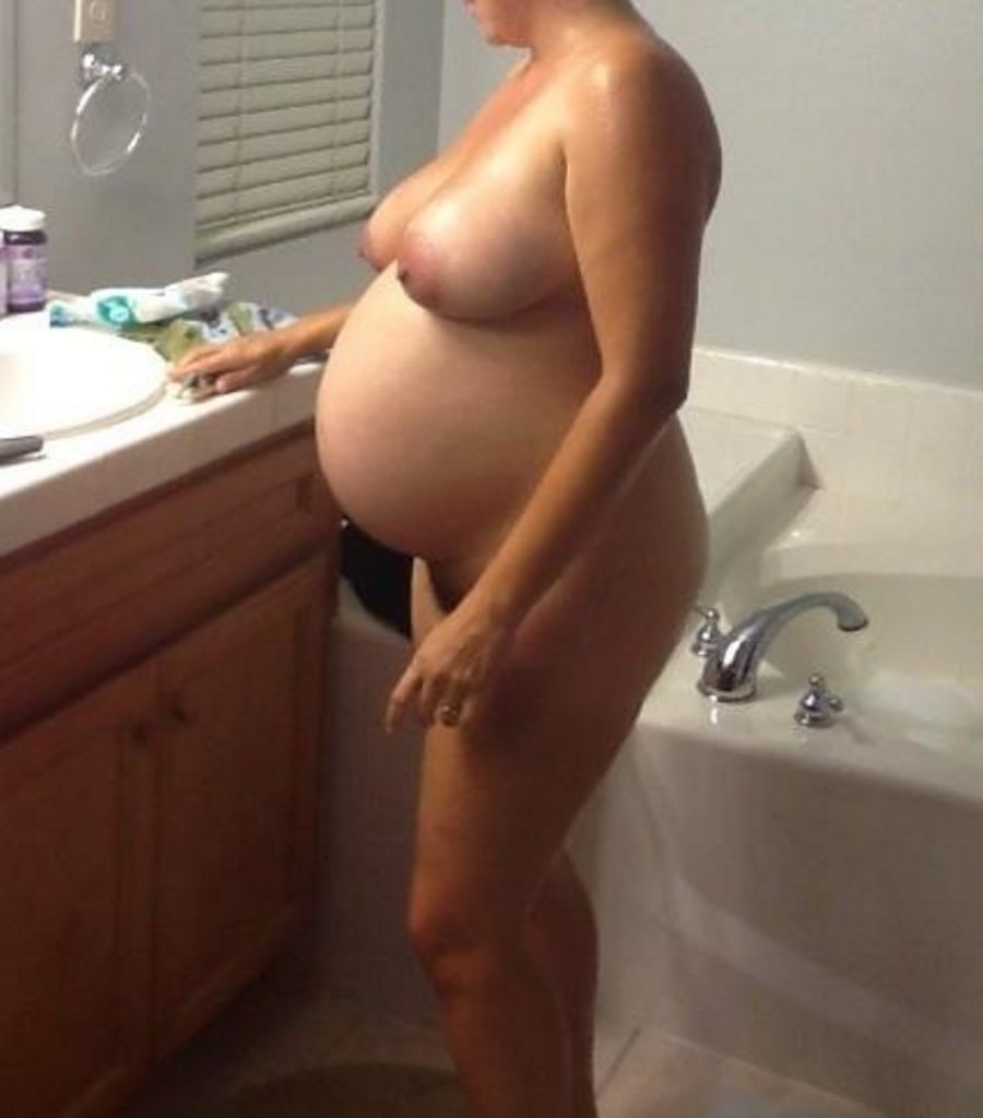 Hot breast feeding mothers - Nude photos